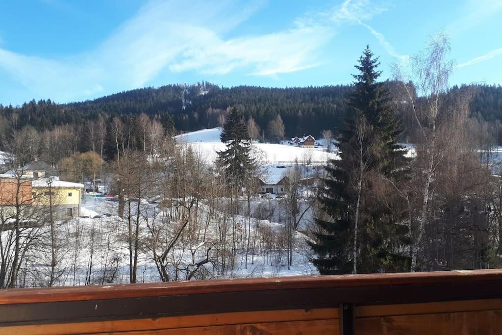 Apartmany Na Tanvaldskem Spicaku Jiretin pod Bukovou Extérieur photo